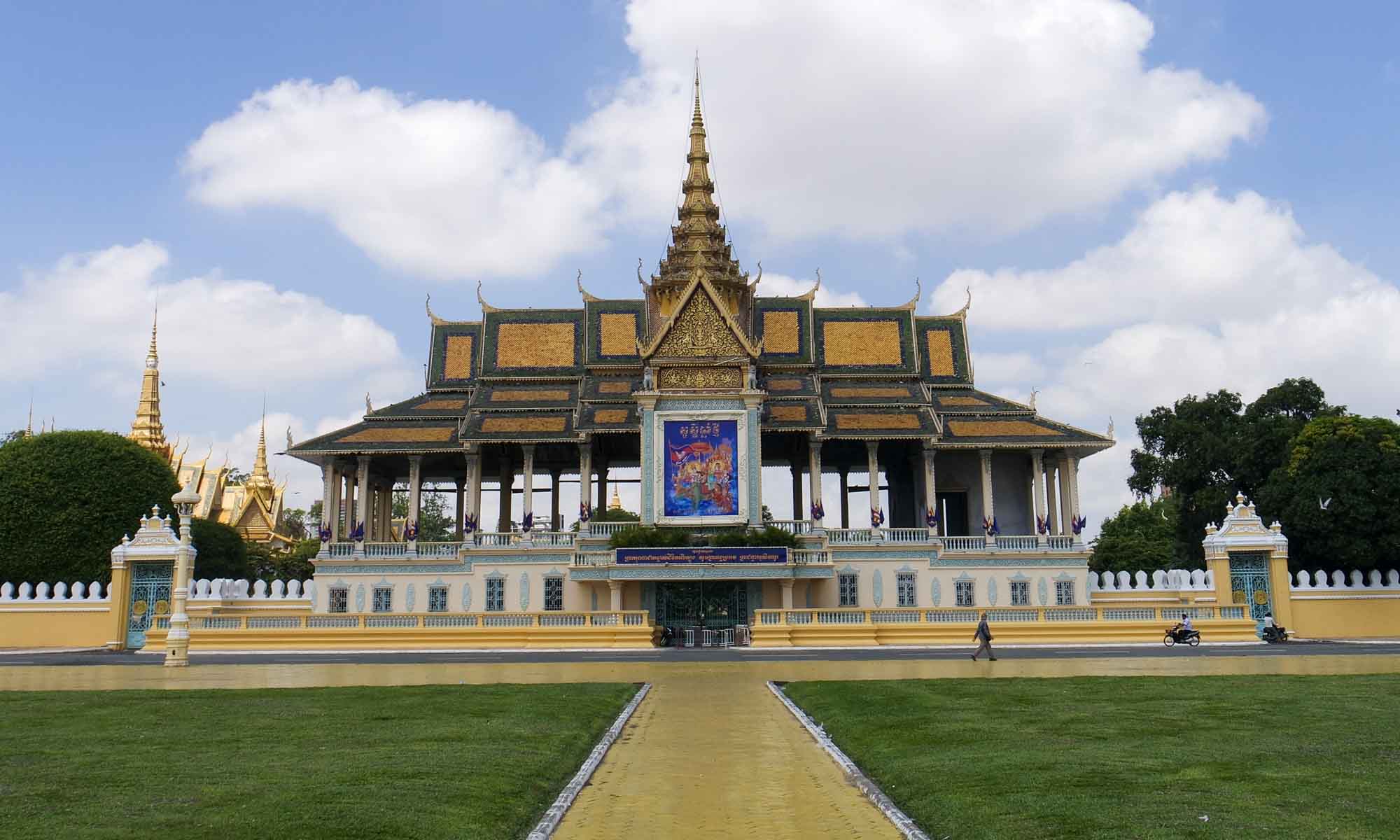 Moonlight Pavilion and The Throne Hall at the Royal Palace area