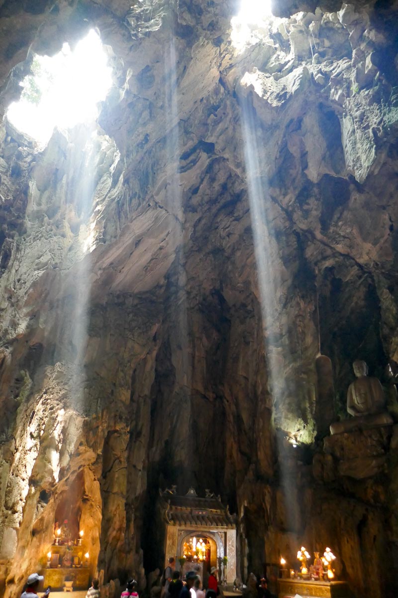 Huyen Khong cave