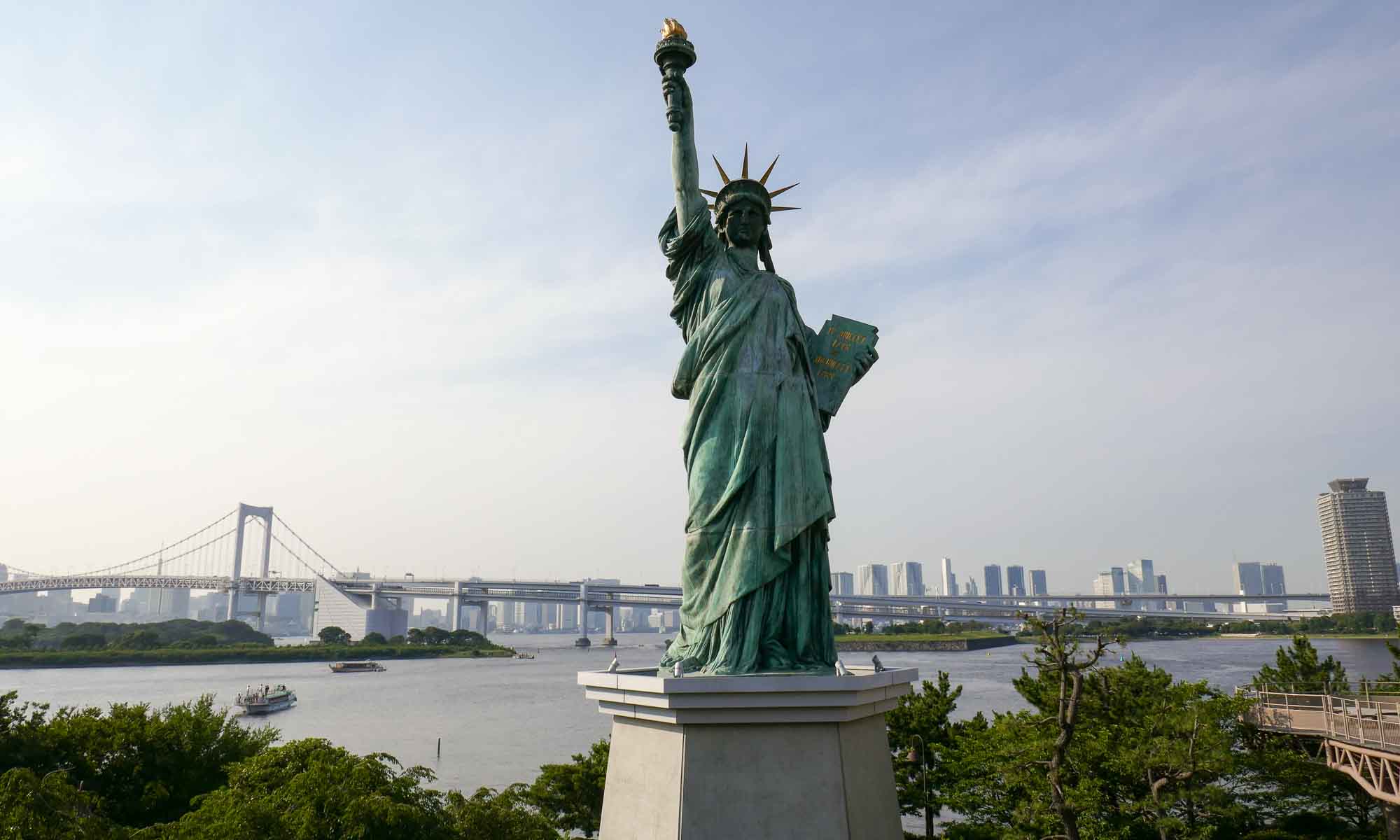 The statue of liberty in Odaiba